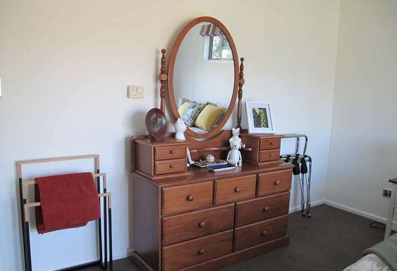 تختخواب و صبحانه Vines On Bannockburn