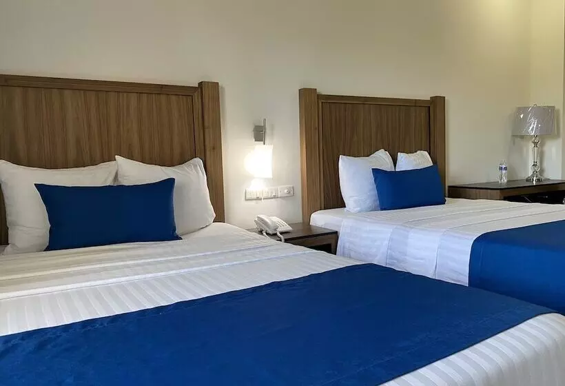 Hotelli Calzada Inn