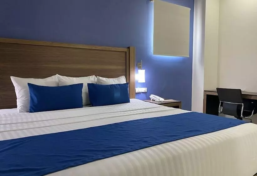 Hotelli Calzada Inn