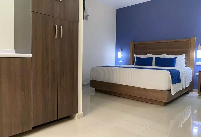 Hotelli Calzada Inn