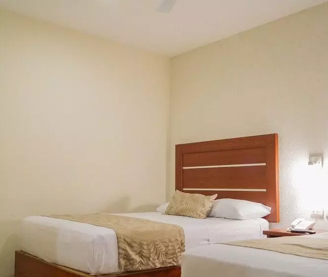 Hotelli Calzada Inn