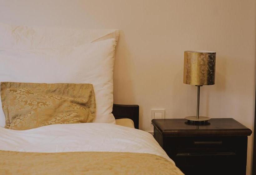 هتل Dvorec Rakičan