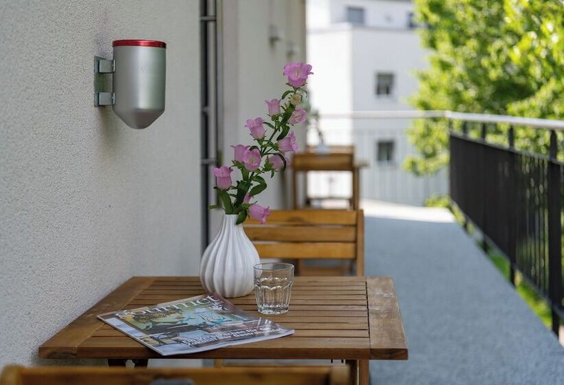 هتل Garni Rössli