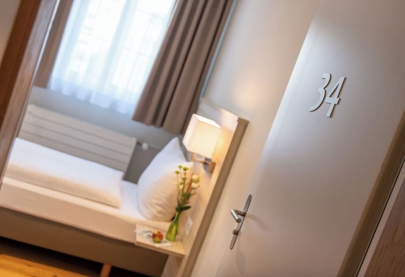 هتل Garni Rössli