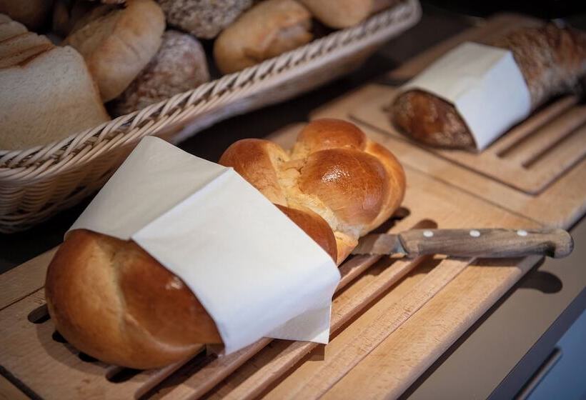 هتل Garni Rössli