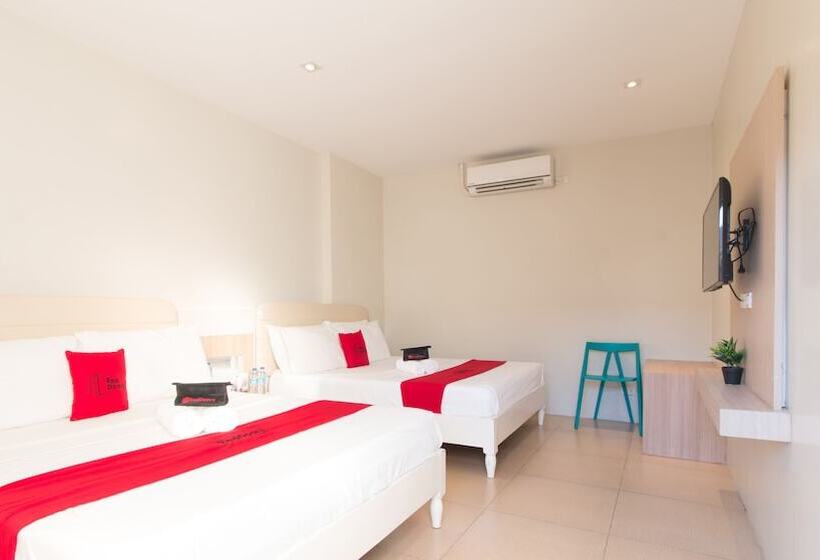 ホテル Reddoorz @ General Segundo Avenue Laoag