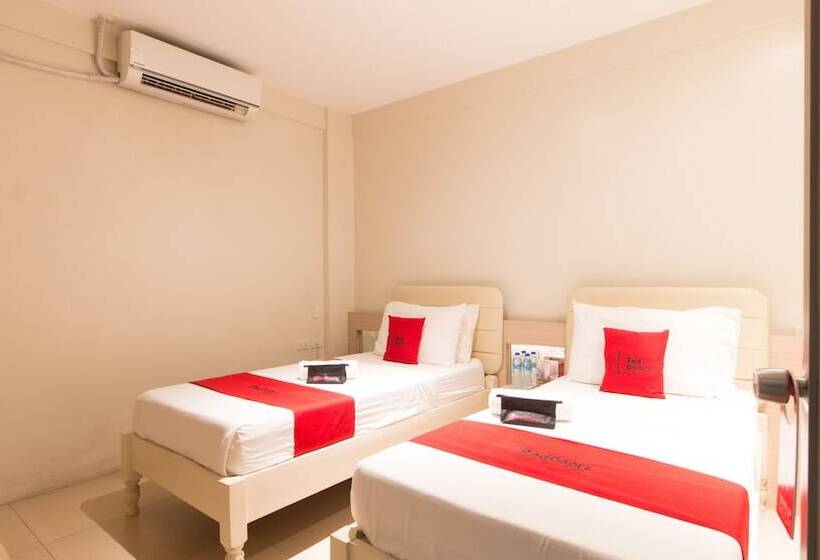 ホテル Reddoorz @ General Segundo Avenue Laoag