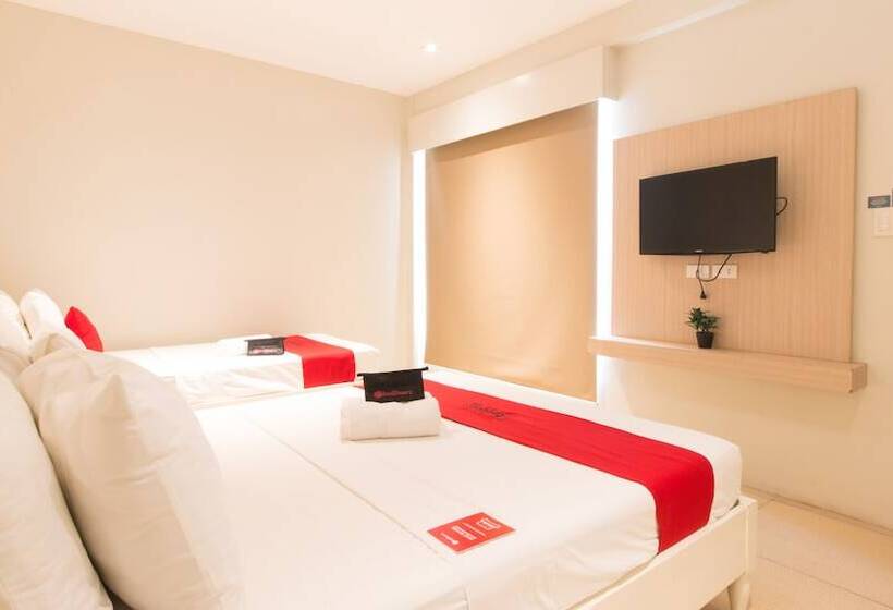 ホテル Reddoorz @ General Segundo Avenue Laoag