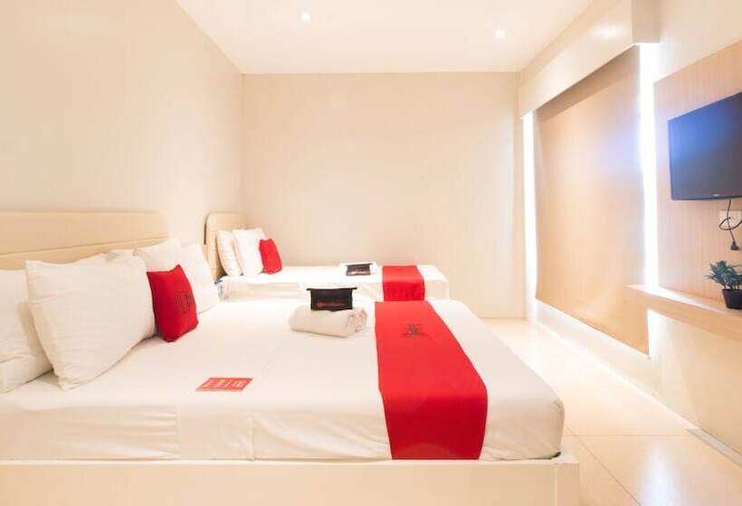 ホテル Reddoorz @ General Segundo Avenue Laoag