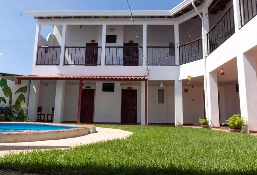 Hotelli Residencial Santa Catalina Pedasi