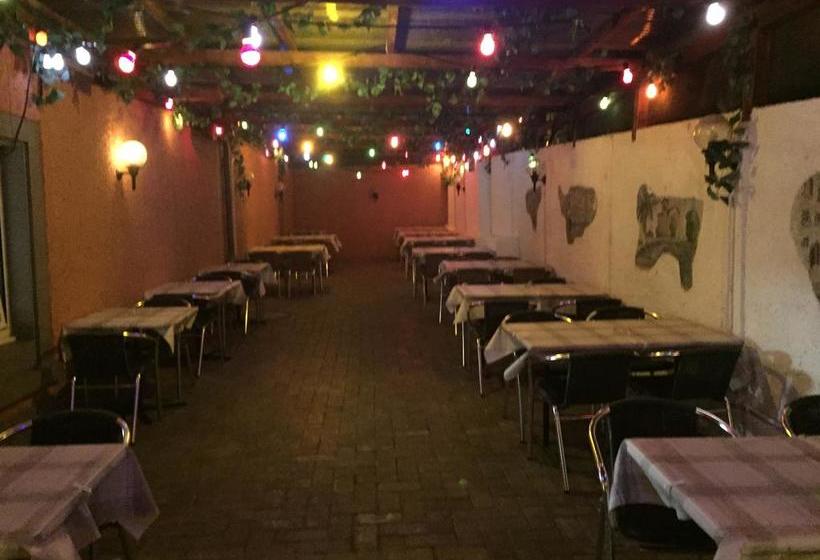 בית מלון כפרי Restaurant Park