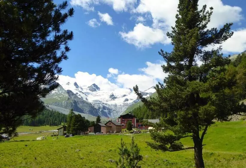 ホテル Roseg Gletscher
