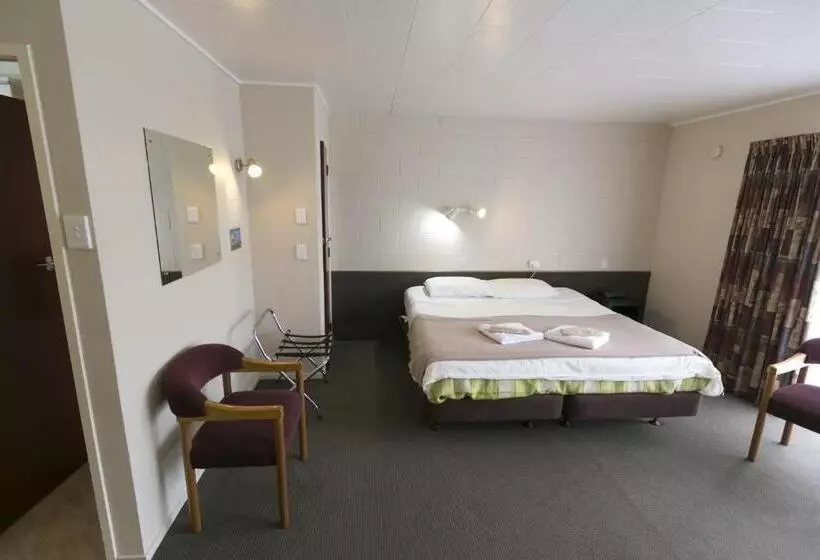 Maple Lodge Motel