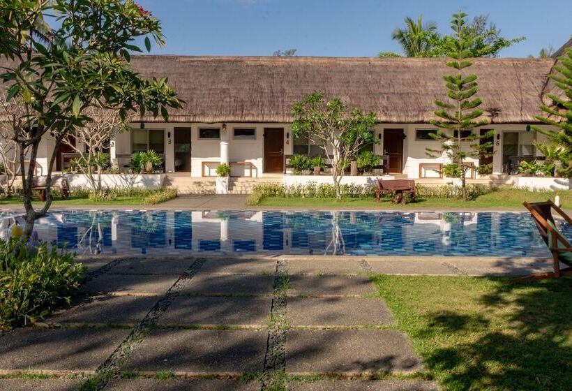 Costa Pacifica Resort