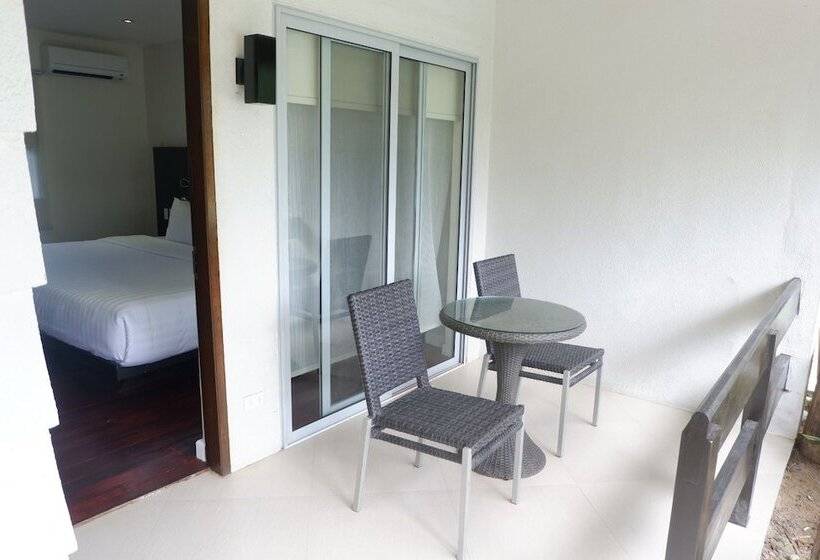 Costa Pacifica Resort