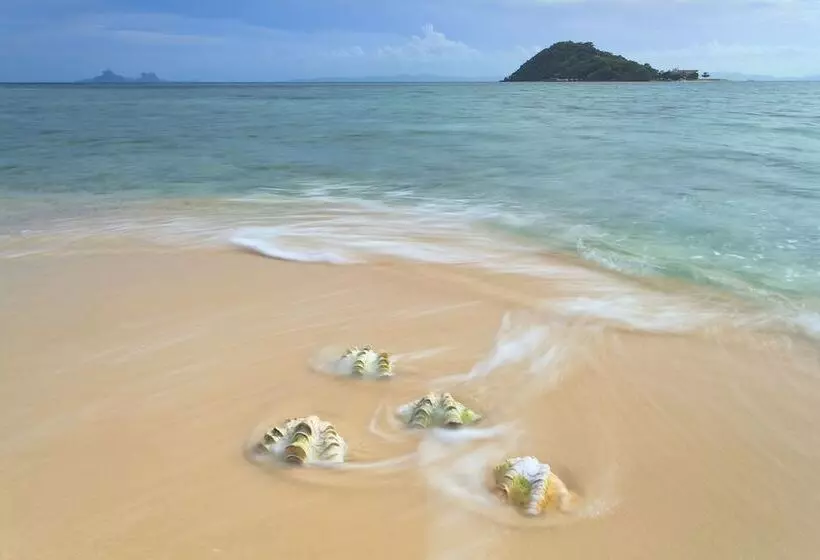 Lomakeskus Noanoa Island