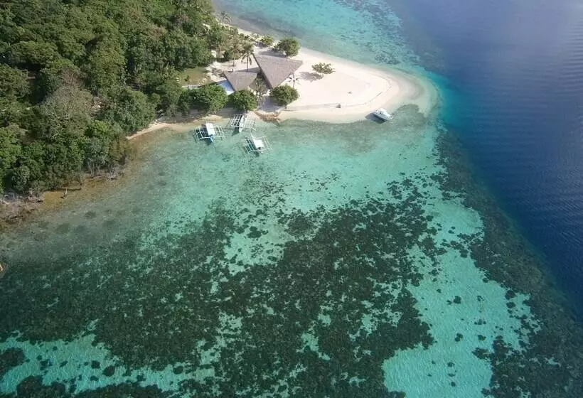 Lomakeskus Noanoa Island