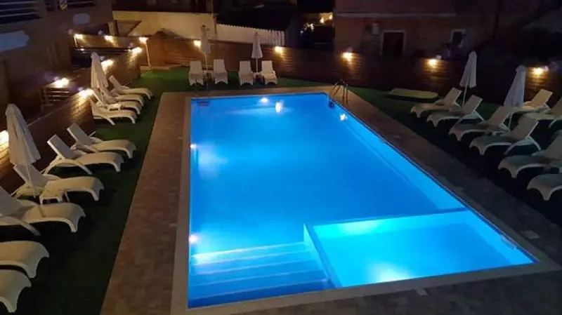 Hotelli Roda Pearl Resort