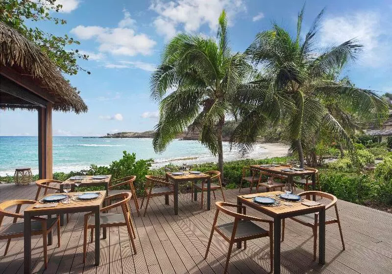 هتل Six Senses La Sagesse