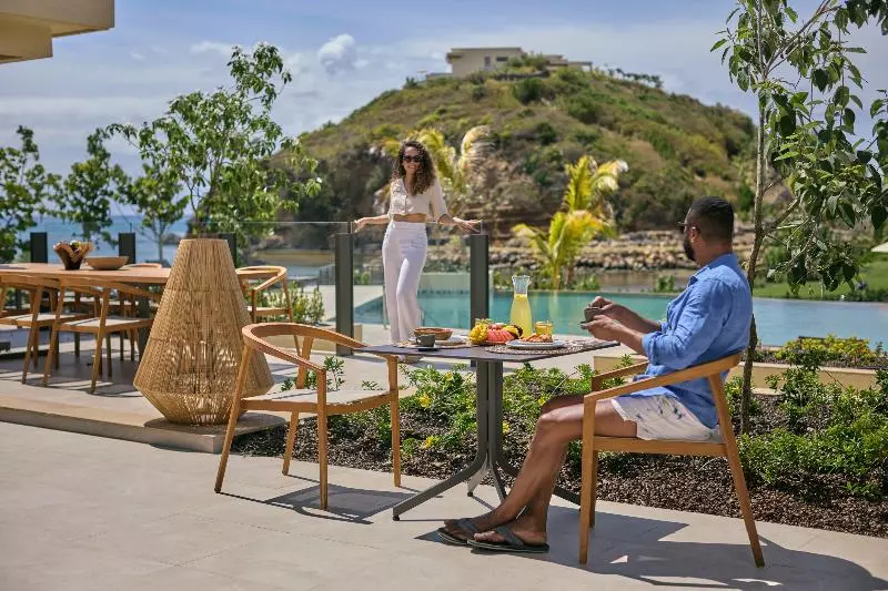 هتل Six Senses La Sagesse