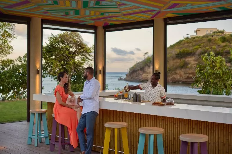 هتل Six Senses La Sagesse