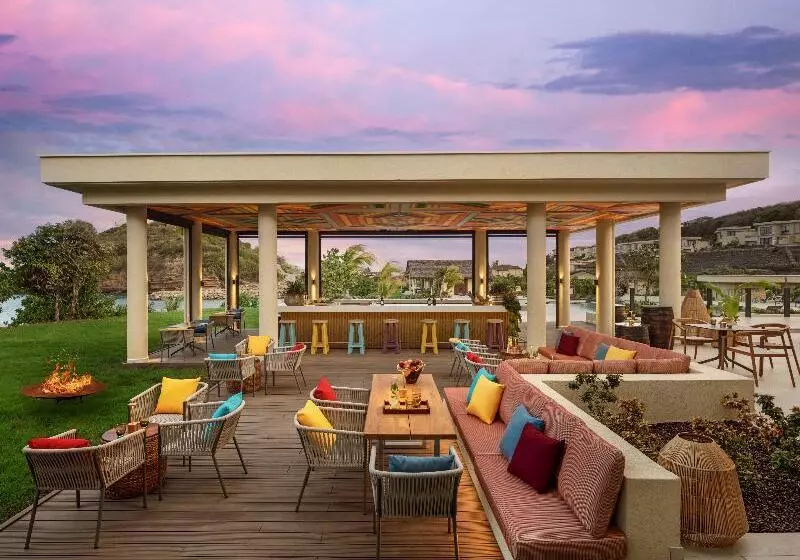 هتل Six Senses La Sagesse