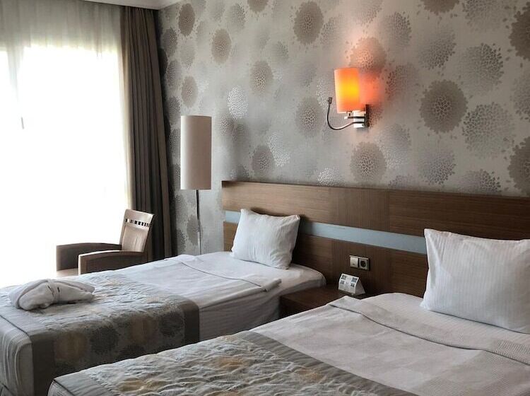 Büyük Osmani̇ye Oteli̇