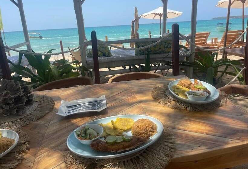 هتل Mio Mio Beach