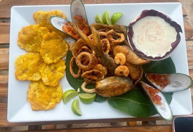 هتل Mio Mio Beach