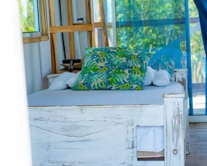 هتل Mio Mio Beach