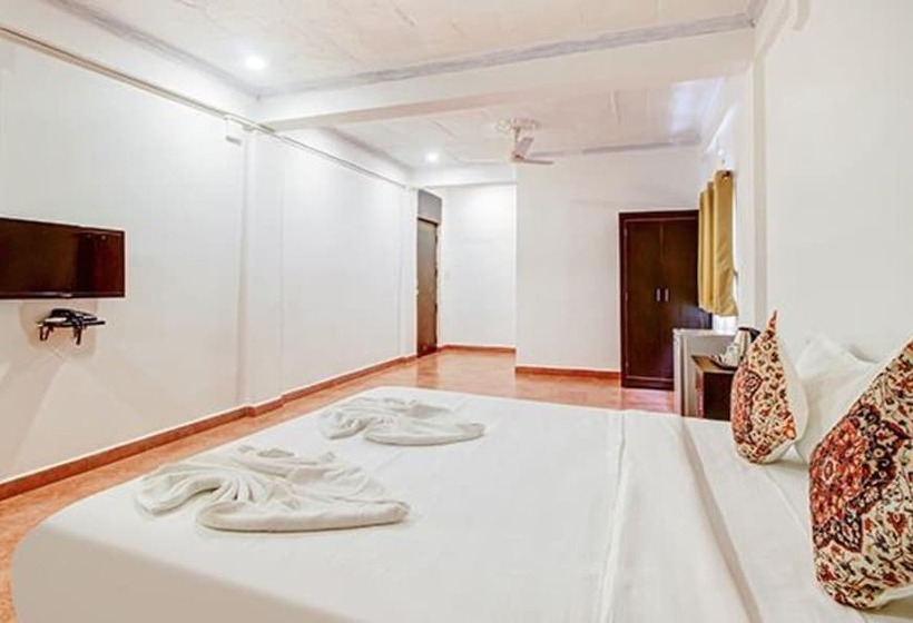 Fabhotel Pleasure Inn