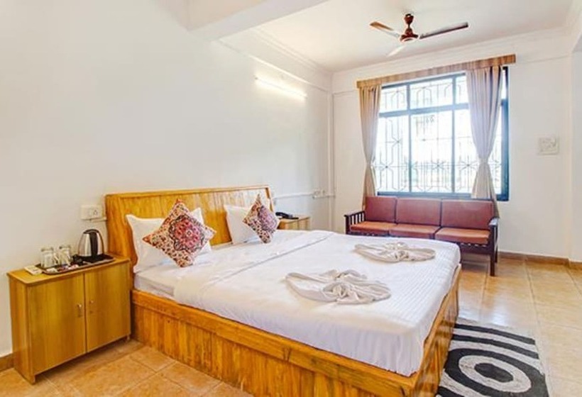 Fabhotel Pleasure Inn