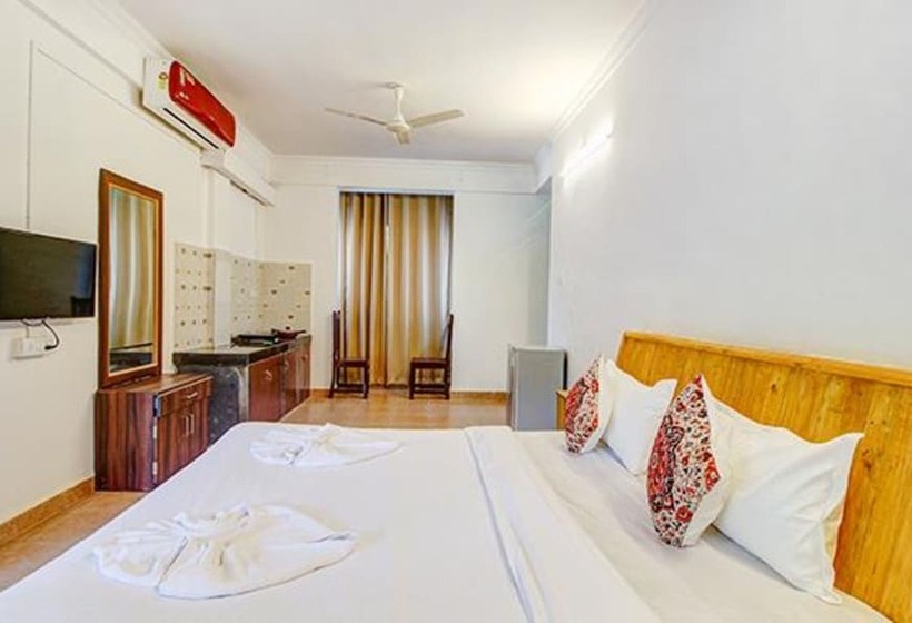 Fabhotel Pleasure Inn