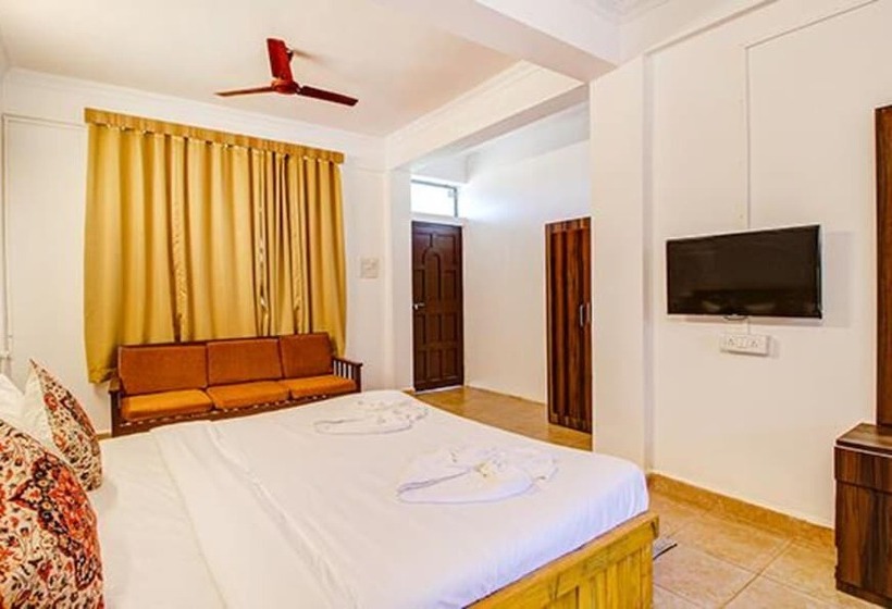 Fabhotel Pleasure Inn