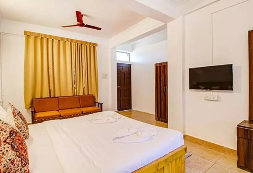 Fabhotel Pleasure Inn