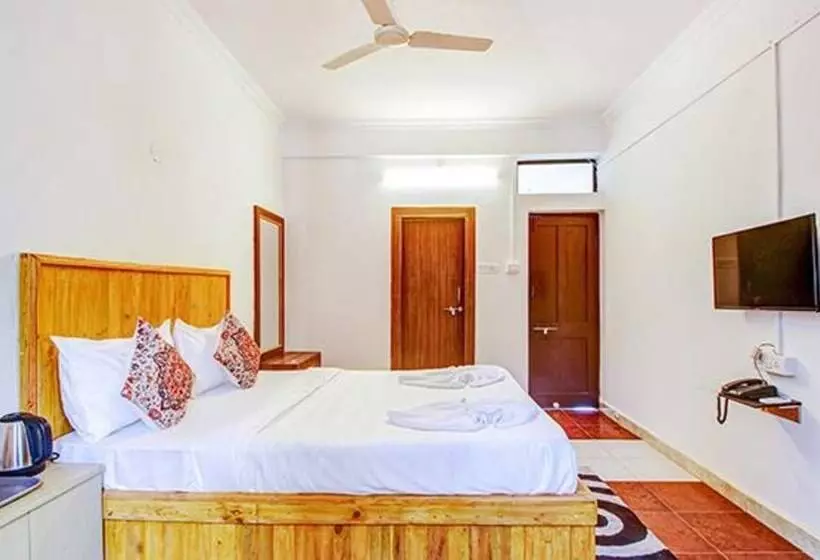 Fabhotel Pleasure Inn