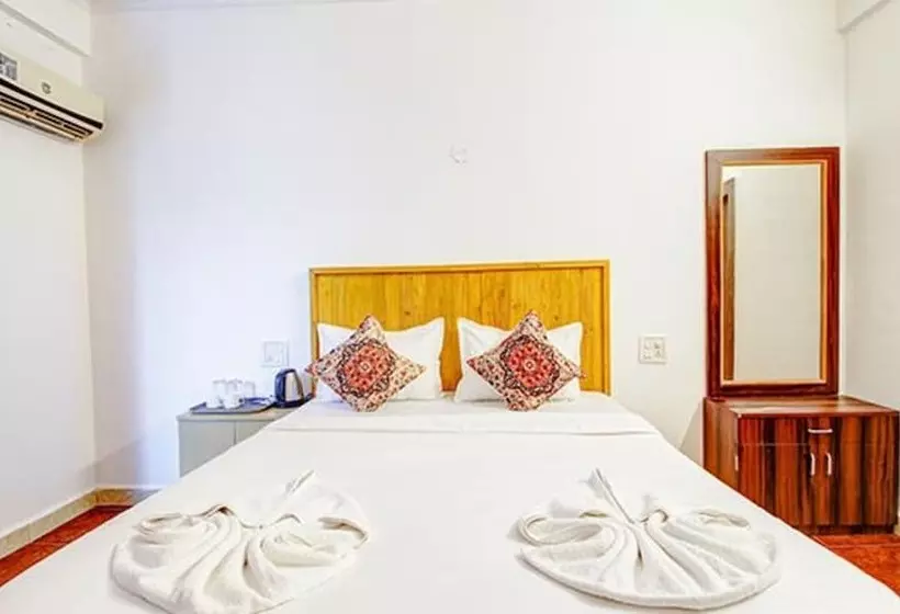 Fabhotel Pleasure Inn