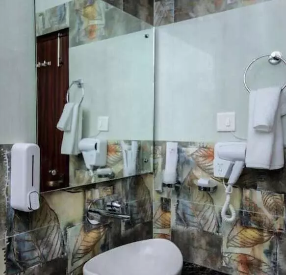 Hotelli Amritara Social Palace