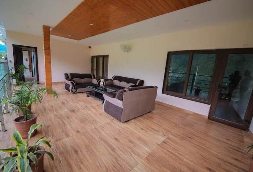 Hotel Amritara Social Palace