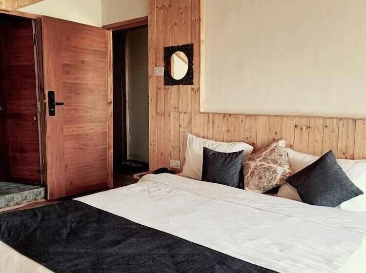 בית מלון כפרי Trimounts A Boutique