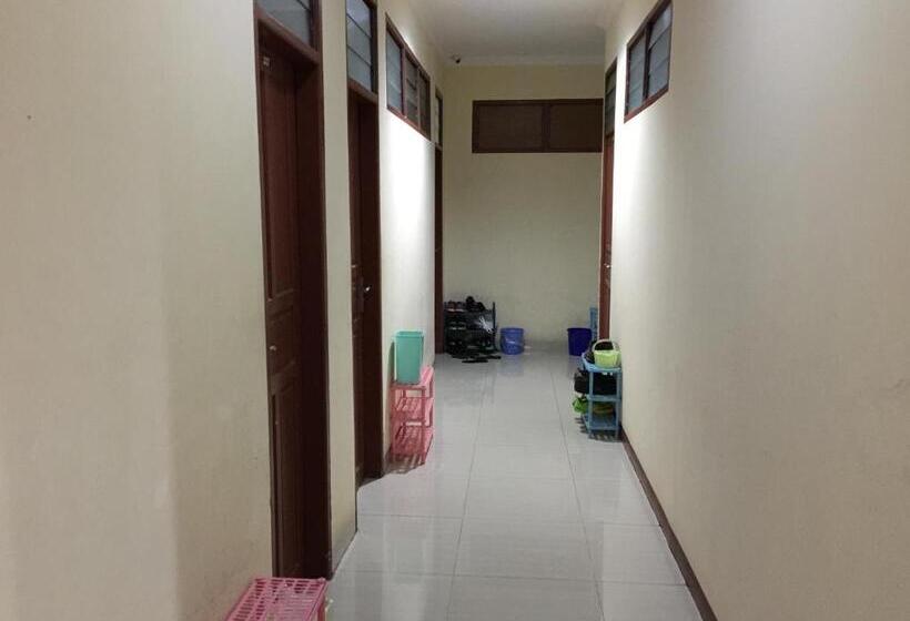 בית מלון כפרי Wisma Mawas