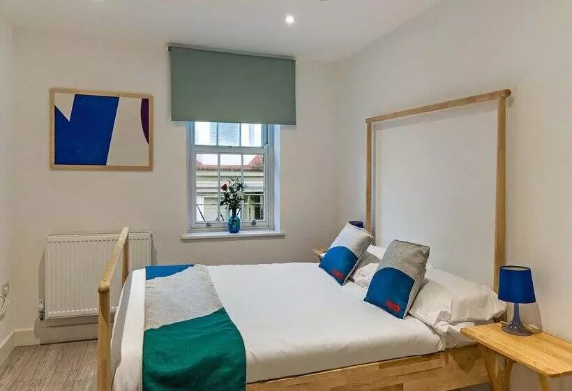 Majatalo Brunswick And Thorn