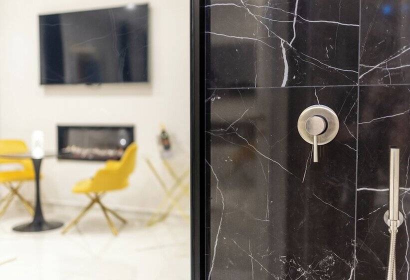 پانسیون Kreart Suite & Rooms