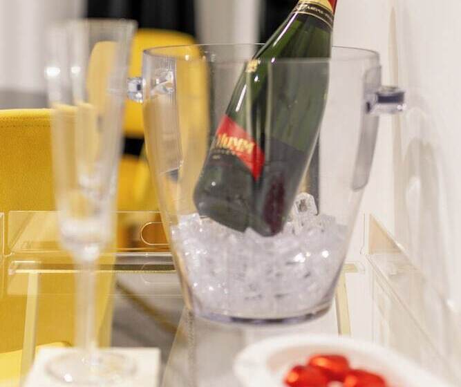 پانسیون Kreart Suite & Rooms