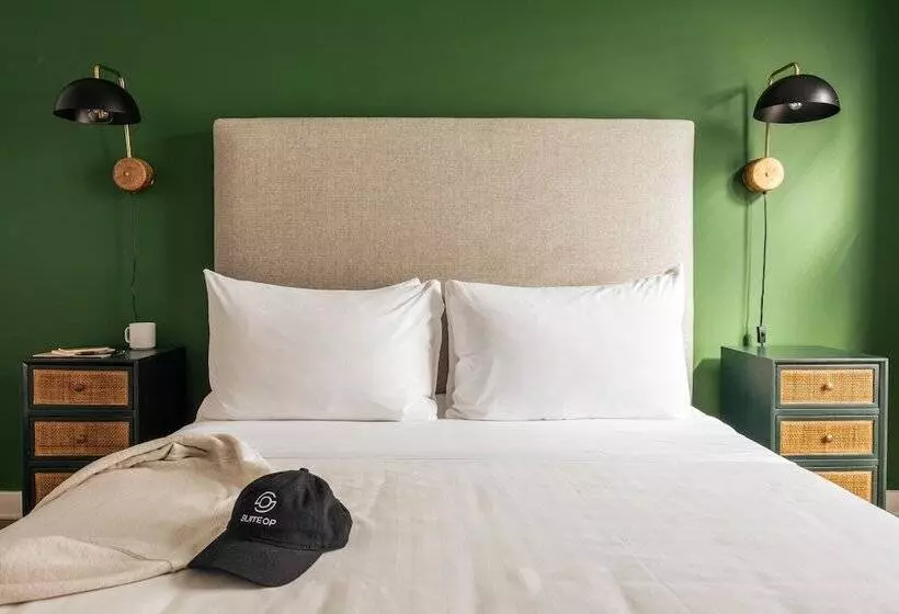 Sosuite At The Vine   Old City