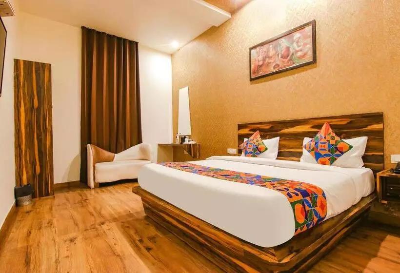 Fabhotel Sallow Grand