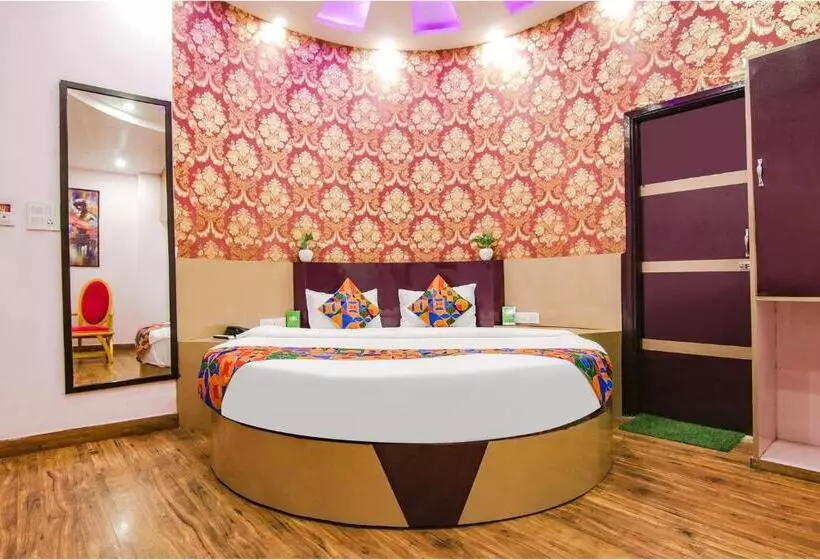 Fabhotel Sallow Grand