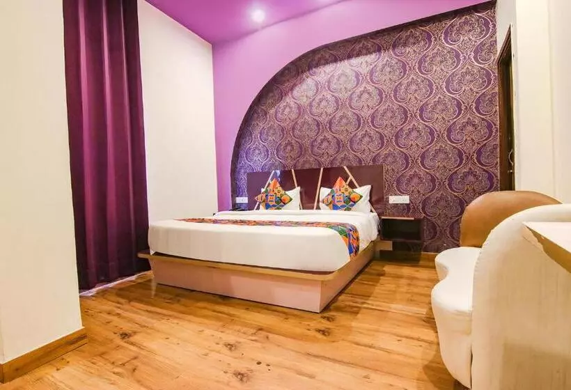 Fabhotel Sallow Grand