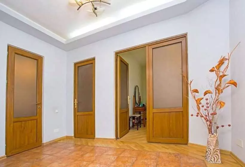 Flatsinyerevan In The City Center