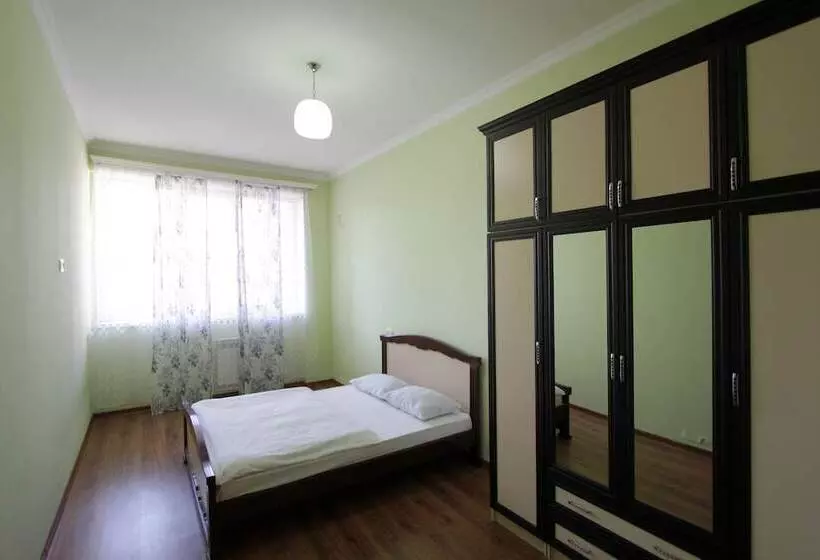 Flatsinyerevan In The City Center